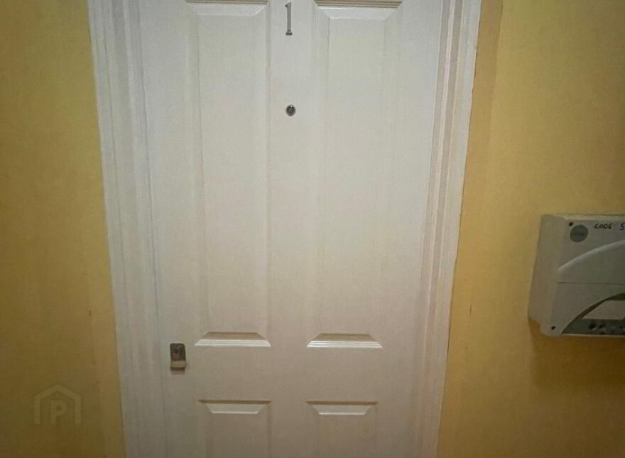 Apt 1 GREAT APARTMENT, 2c DUDLEY STREET, Queens Quarter, Belfast, BT7 1GW