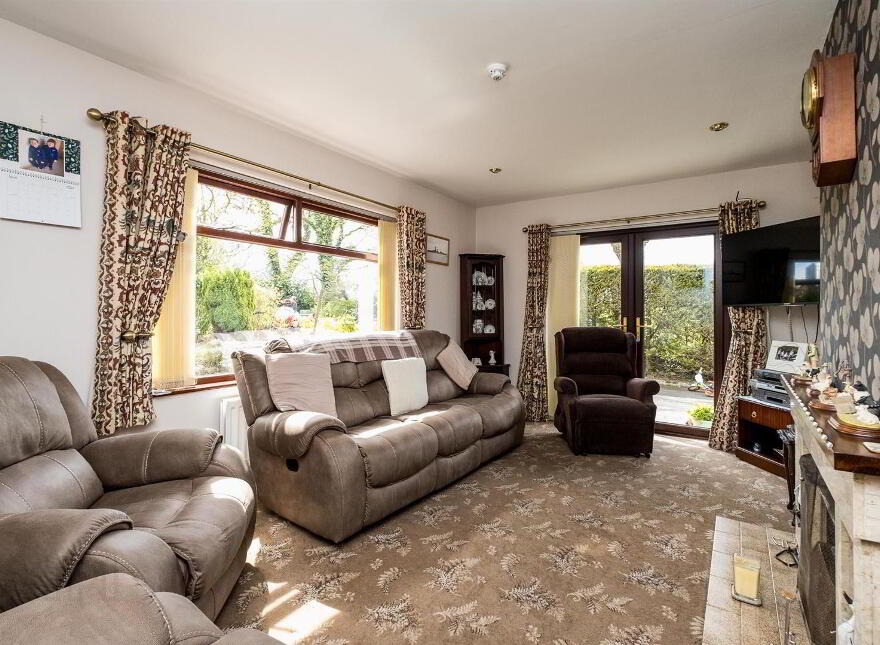 43 & 43a Peartree Road, Saintfield, BT24 8YB