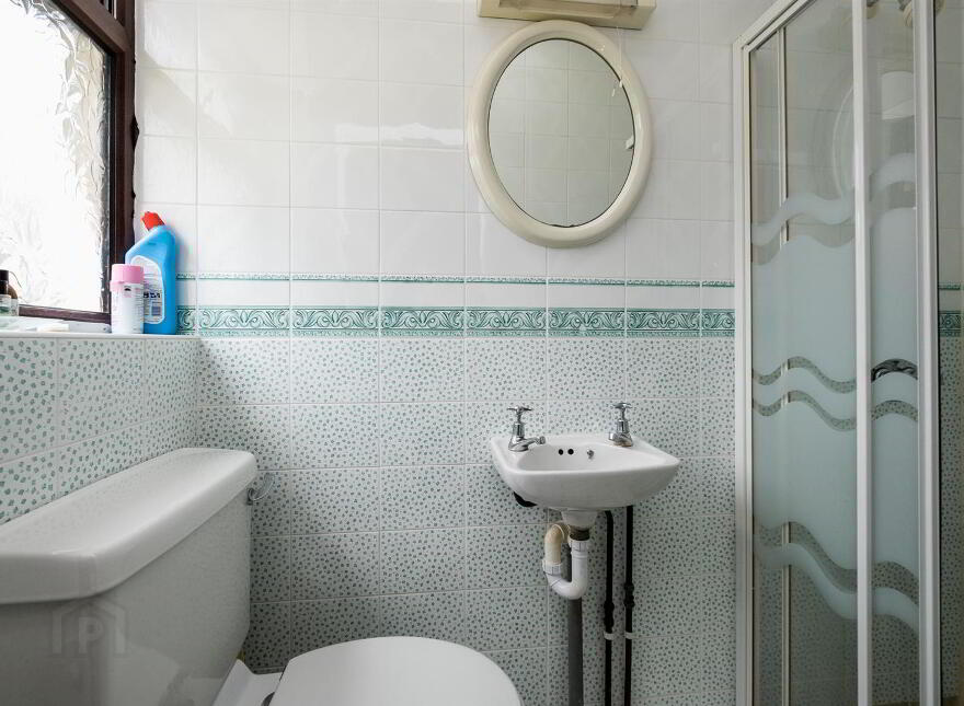 43 & 43a Peartree Road, Saintfield, BT24 8YB