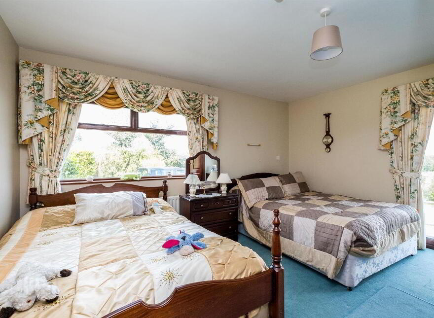 43 & 43a Peartree Road, Saintfield, BT24 8YB