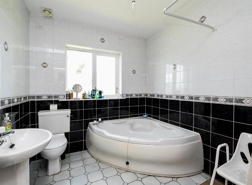 43 & 43a Peartree Road, Saintfield, BT24 8YB