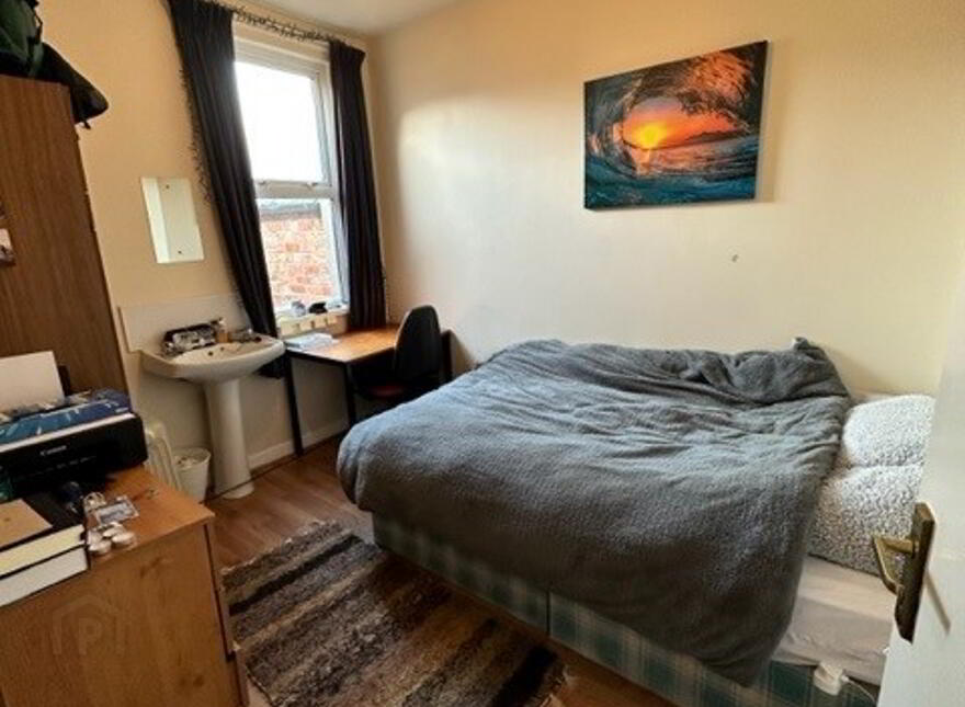 16 Tates Avenue, Belfast, BT9 7BY