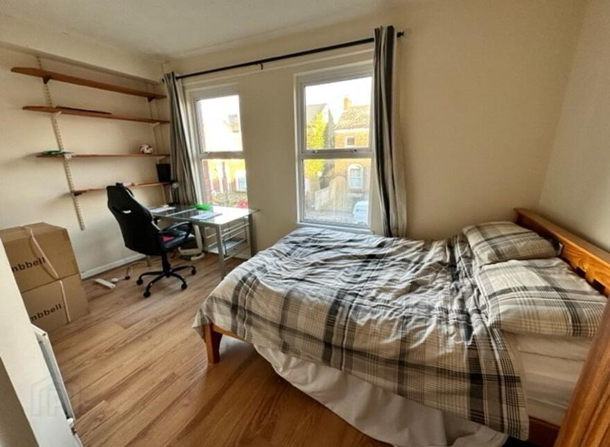 16 Tates Avenue, Belfast, BT9 7BY