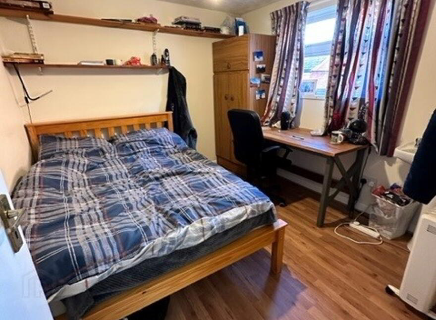 16 Tates Avenue, Belfast, BT9 7BY