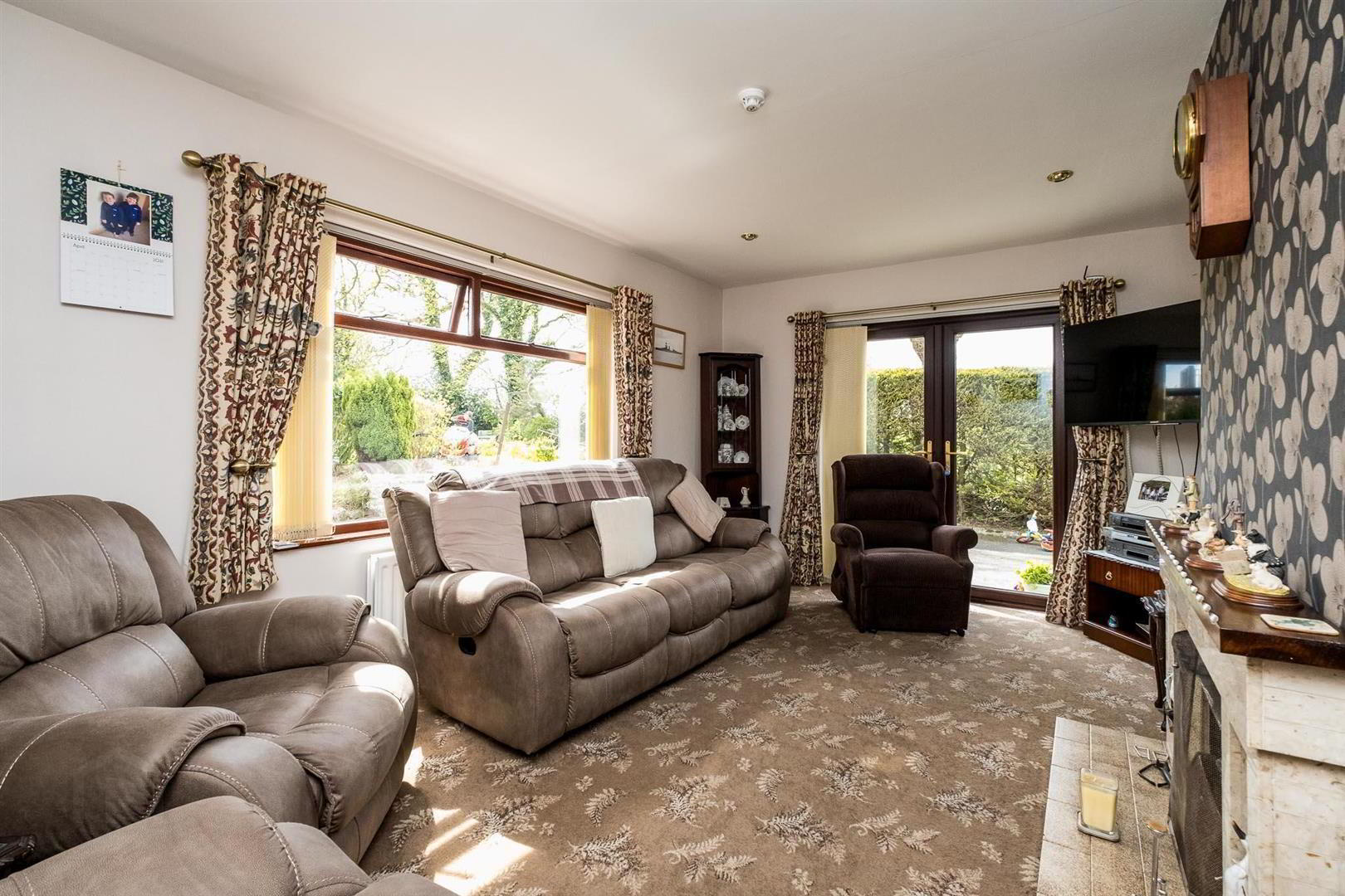 43 & 43a Peartree Road 6 of 30