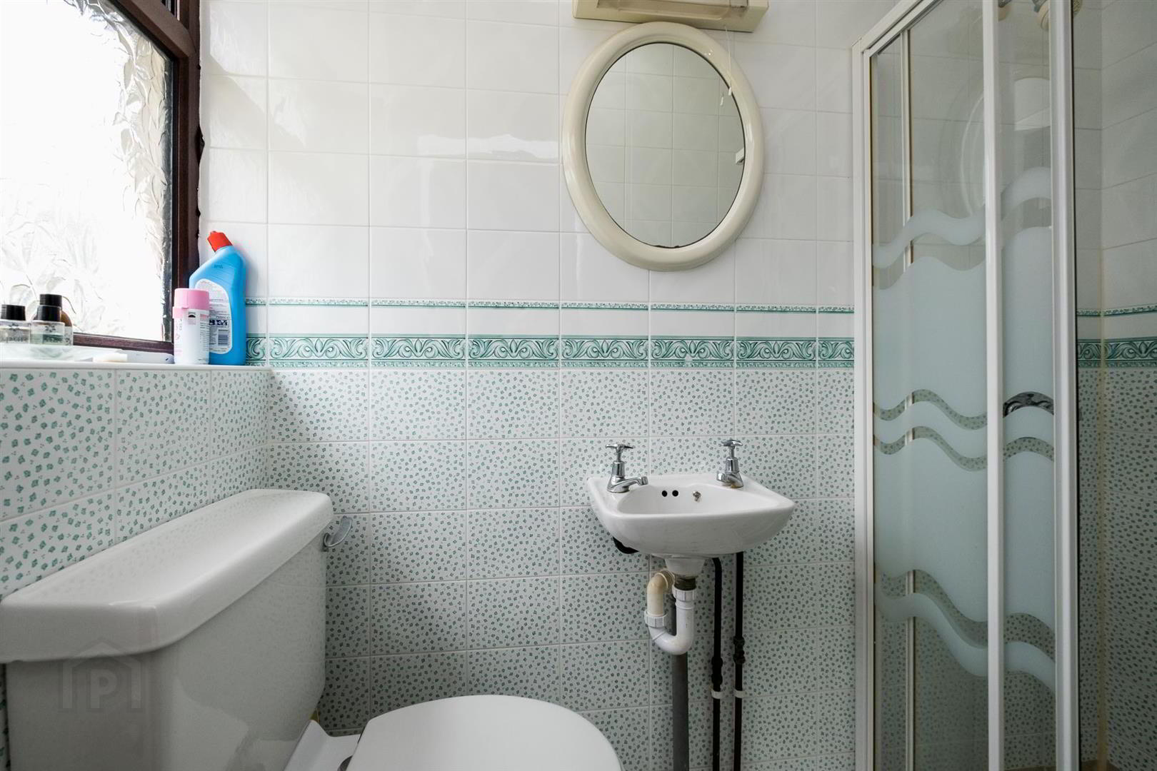 43 & 43a Peartree Road 13 of 30