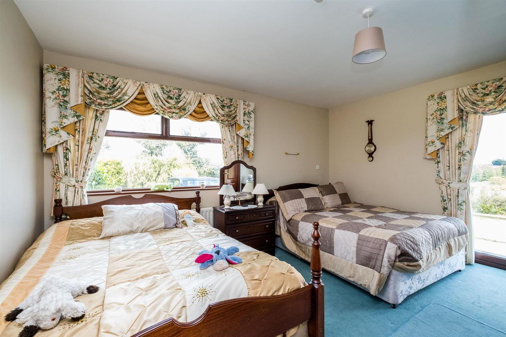 43 & 43a Peartree Road 15 of 30