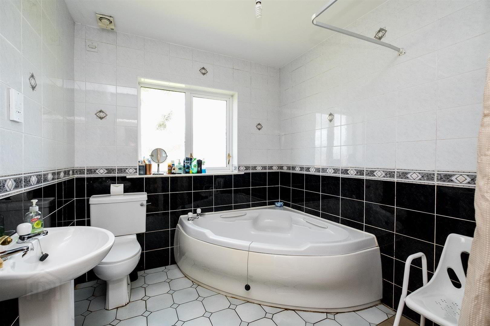 43 & 43a Peartree Road 29 of 30