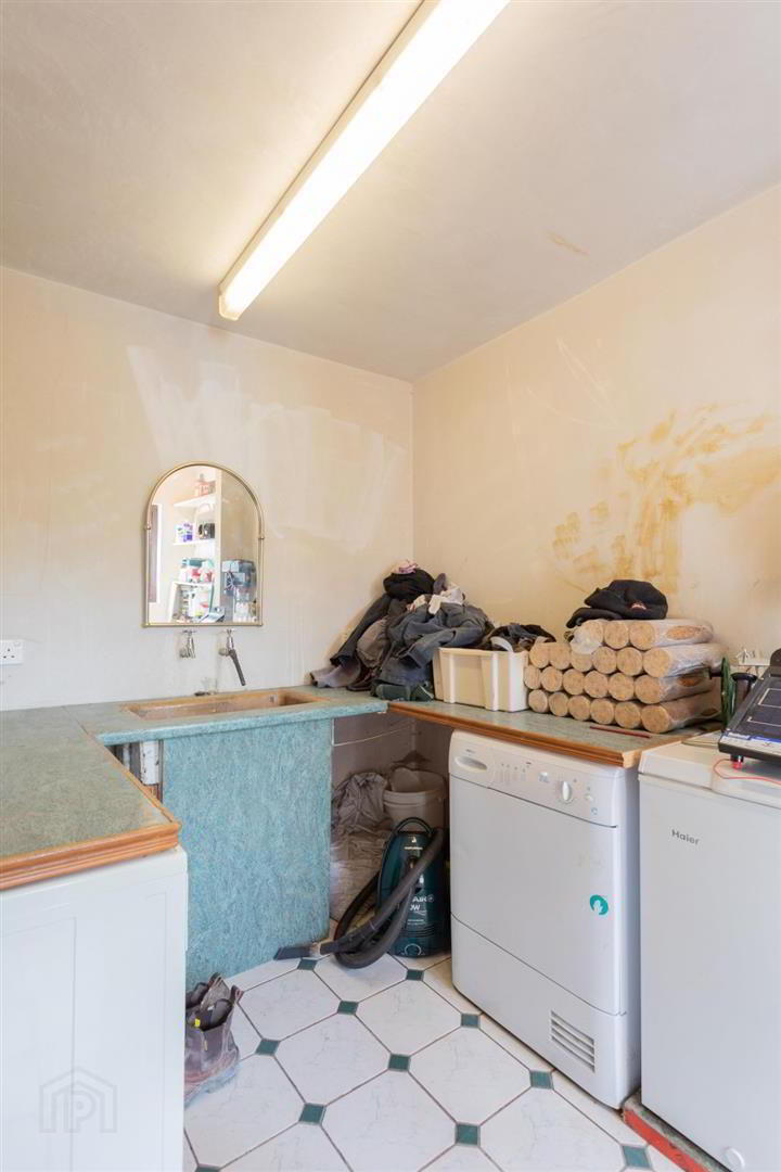 81 Castlewellan Road 6 of 22