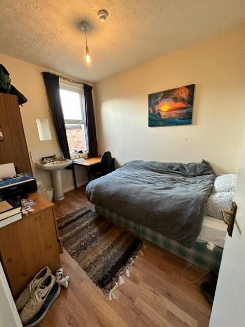 16 Tates Avenue 9 of 12